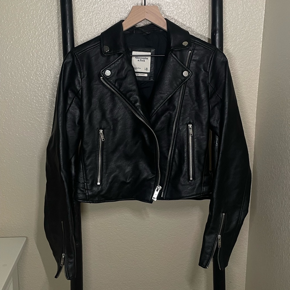 Abercrombie and Fitch Women’s Leather Jacket size xs